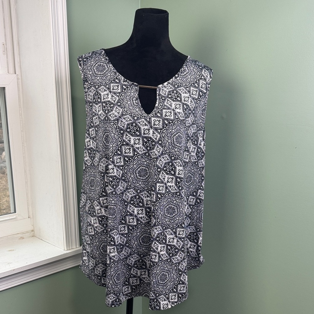 Top Fashion Black and White Blouse 3X